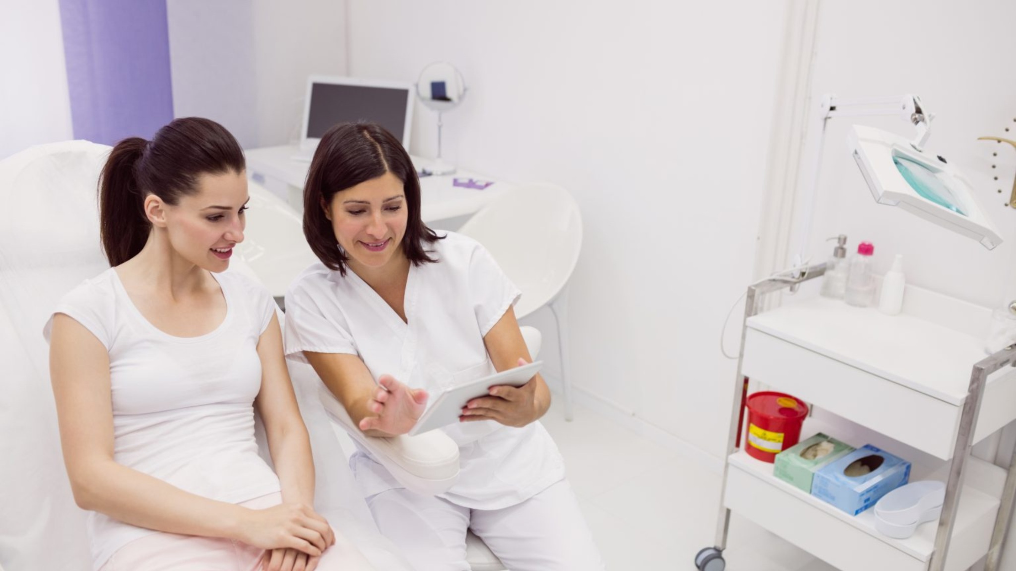 How is Mole Removal performed at clinic